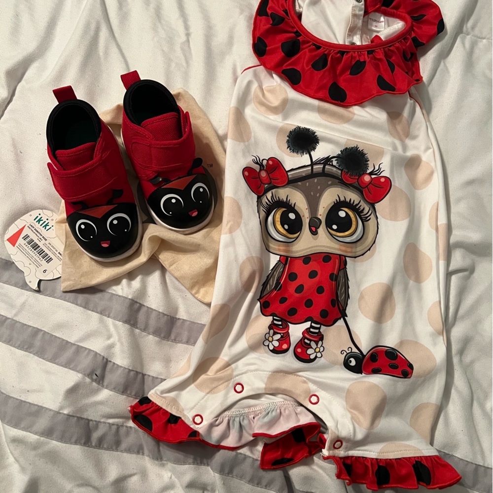 Adorable toddler girl lady bug set